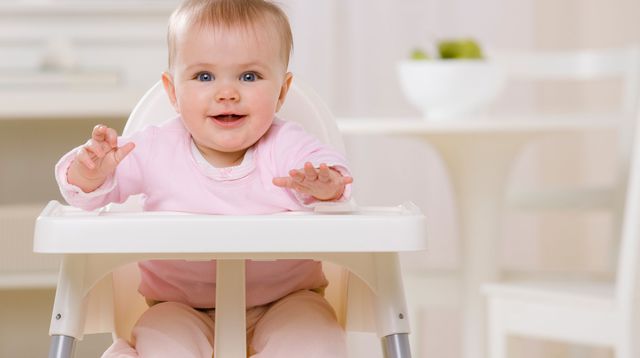 chaise haute bébé a table